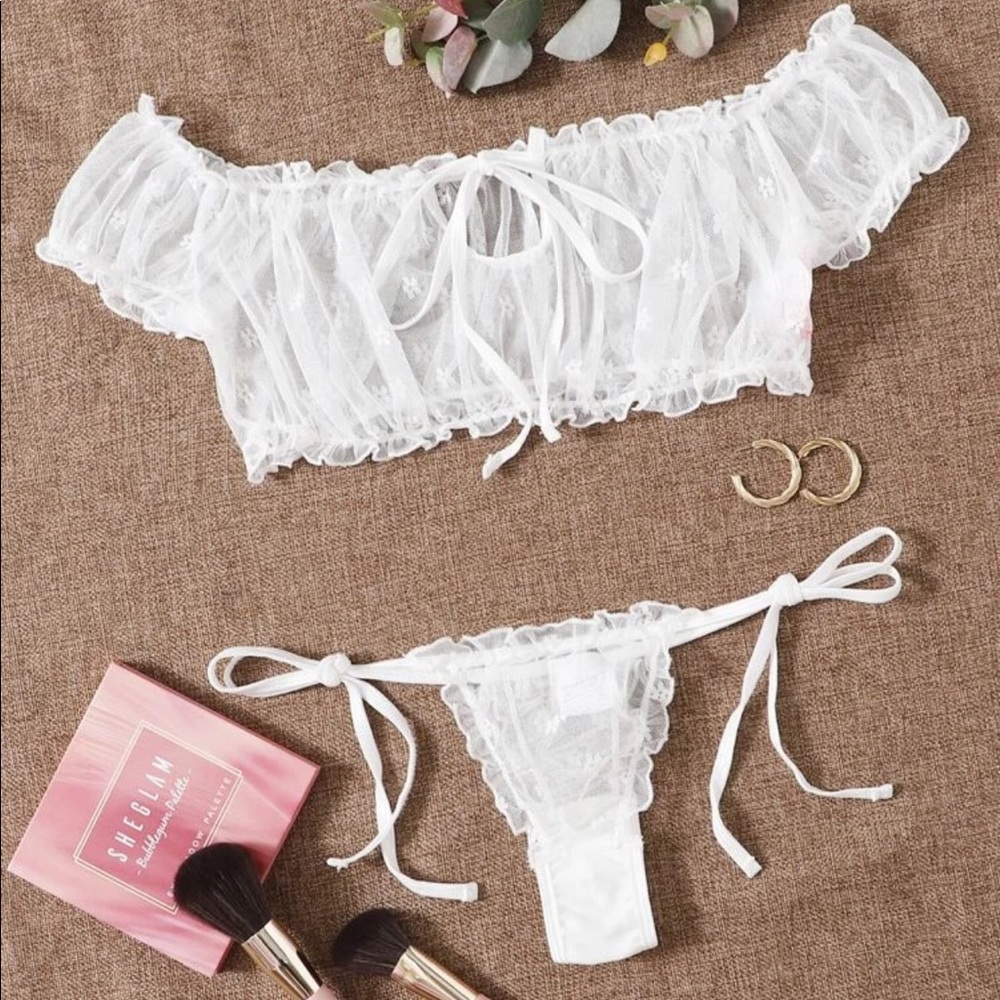 Brand new without tags Shein floral mesh lettuce trim lingerie set S